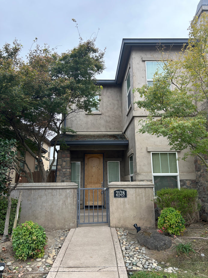 2128 Tienda Dr