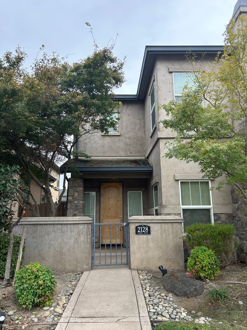 2128 Tienda Dr