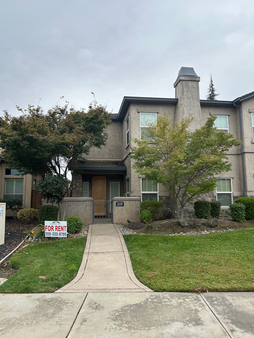 2128 Tienda Dr