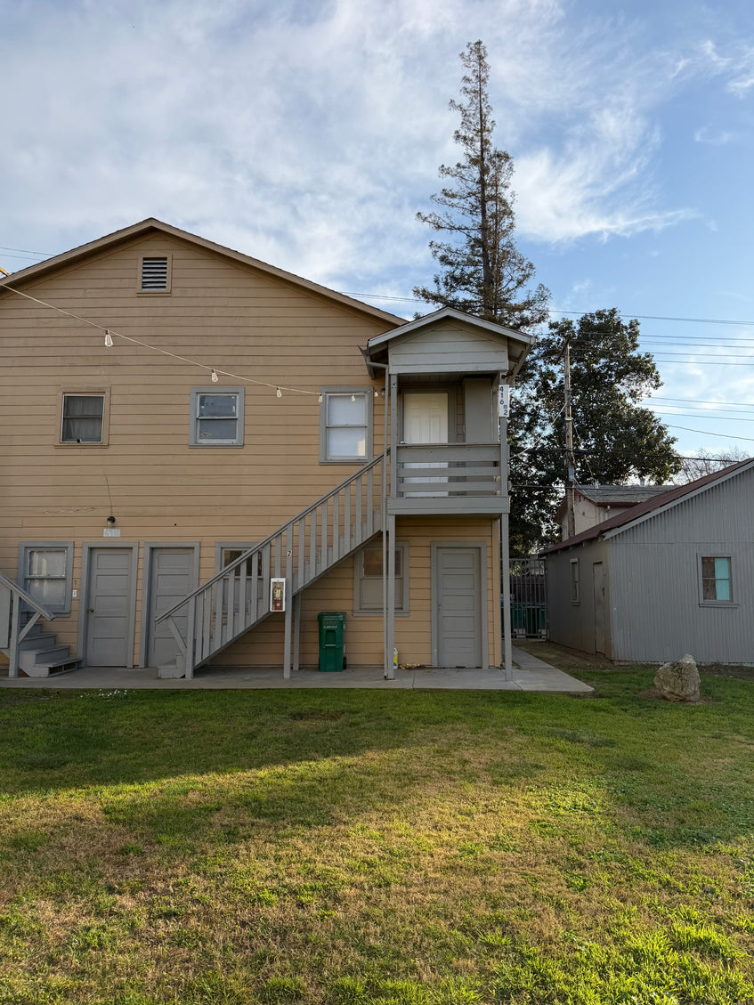 416 W Lockeford St #2