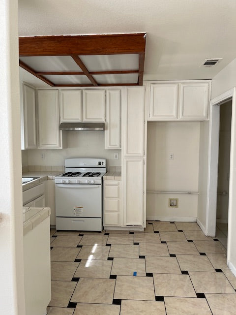 7405 Lidia Way, Sacramento, CA. 95828