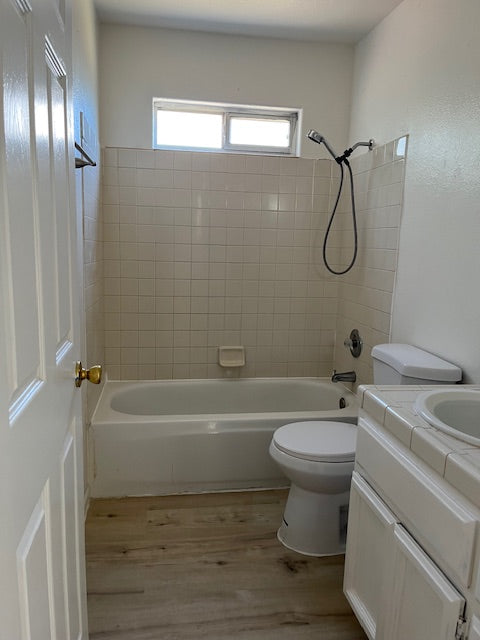 7405 Lidia Way, Sacramento, CA. 95828